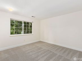 18505 NE 26th Street, Redmond WA 98052