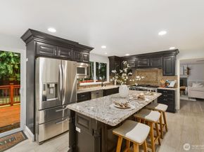 18505 NE 26th Street, Redmond WA 98052