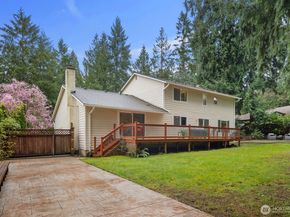 18505 NE 26th Street, Redmond WA 98052