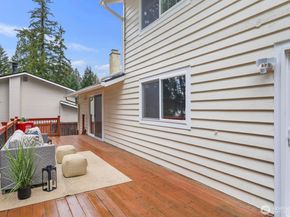 18505 NE 26th Street, Redmond WA 98052
