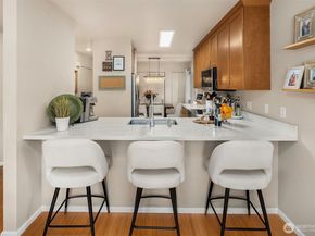605 5th Street B201, Kirkland WA 98033