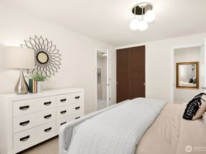 12242 SE 59th Street 123, Bellevue WA 98006