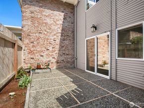 12242 SE 59th Street 123, Bellevue WA 98006