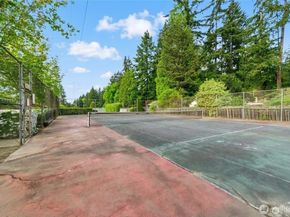 12242 SE 59th Street 123, Bellevue WA 98006
