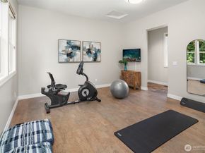 16290 SE 48th Drive, Bellevue WA 98006