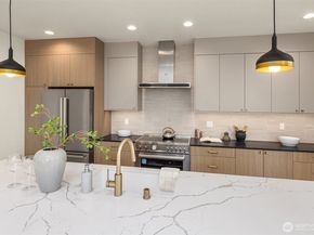 4417 2nd Avenue NE, Seattle WA 98105