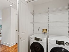 11054 NE 33rd Place B7, Bellevue WA 98004