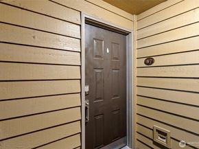 11054 NE 33rd Place B7, Bellevue WA 98004