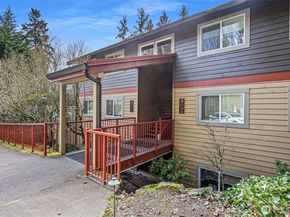 11054 NE 33rd Place B7, Bellevue WA 98004