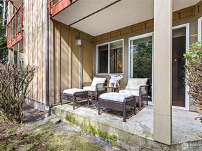 11054 NE 33rd Place B7, Bellevue WA 98004