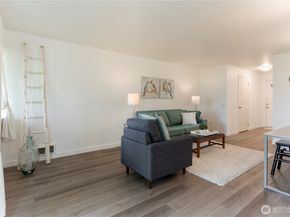 12230 SE 60th Street 34, Bellevue WA 98006