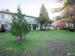 12230 SE 60th Street 34, Bellevue WA 98006