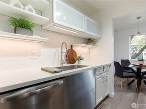 12230 SE 60th Street 34, Bellevue WA 98006
