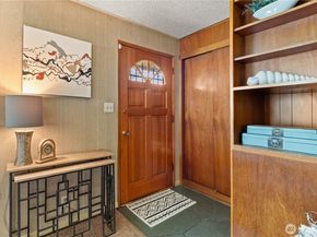 15829 4th Avenue SW, Burien WA 98166