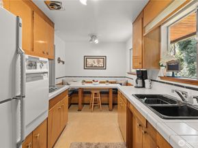 15829 4th Avenue SW, Burien WA 98166