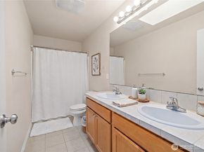 4610 NE 1st Ct, Renton WA 98059