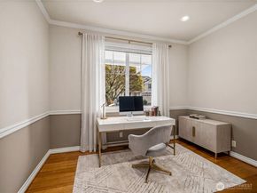 4610 NE 1st Ct, Renton WA 98059