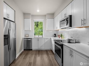 2004 101st Avenue SE 5, Lake Stevens WA 98258