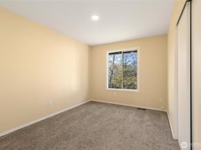 20319 120th AVE SE, Kent WA 98031
