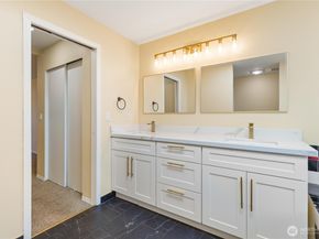 20319 120th AVE SE, Kent WA 98031