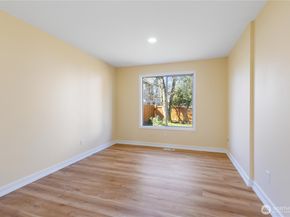 20319 120th AVE SE, Kent WA 98031