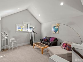 1727 Nile Avenue NE, Renton WA 98059