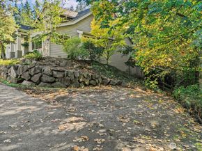 1727 Nile Avenue NE, Renton WA 98059