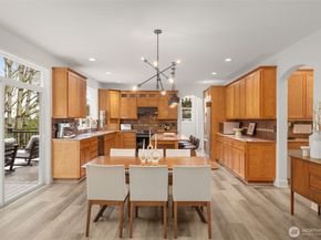 15820 104th Avenue NE, Bothell WA 98011