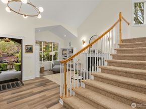 15820 104th Avenue NE, Bothell WA 98011