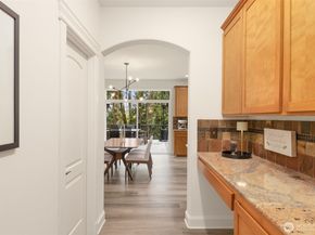 15820 104th Avenue NE, Bothell WA 98011