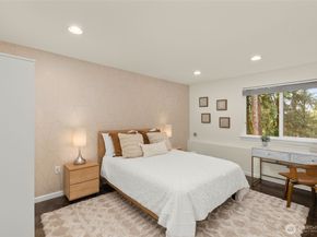 15820 104th Avenue NE, Bothell WA 98011