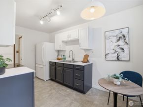 1107 E Denny Way A5, Seattle WA 98122
