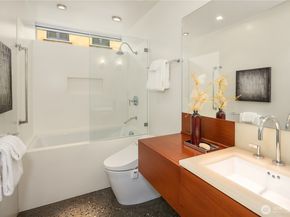 2369 Fairview Avenue E 6, Seattle WA 98102