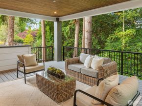 10620 NE 28th Place, Bellevue WA 98004