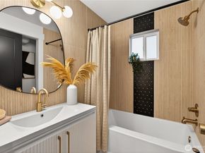 14551 Ashworth Avenue N, Shoreline WA 98133