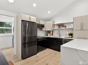 14551 Ashworth Avenue N, Shoreline WA 98133