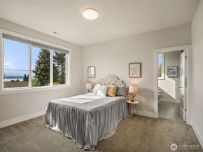 2824 Park Avenue N, Renton WA 98056