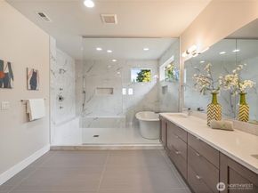 2824 Park Avenue N, Renton WA 98056
