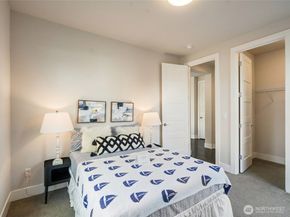 2824 Park Avenue N, Renton WA 98056