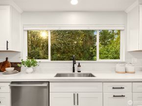 4615 88th Avenue SE, Mercer Island WA 98040