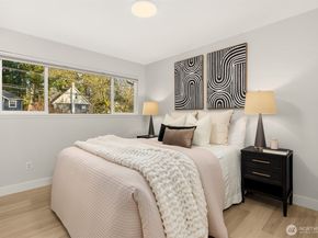 4615 88th Avenue SE, Mercer Island WA 98040