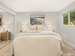 4615 88th Avenue SE, Mercer Island WA 98040