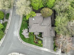 24608 SE 2nd Place, Sammamish WA 98074