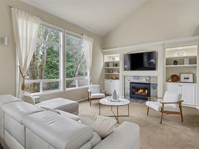 24608 SE 2nd Place, Sammamish WA 98074
