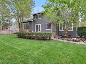 24608 SE 2nd Place, Sammamish WA 98074