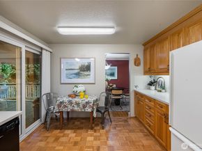 1036 146th Avenue SE, Bellevue WA 98007