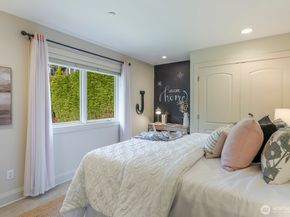 15517 Lake Shore Boulevard NE, Lake Forest Park WA 98155
