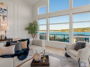 15517 Lake Shore Boulevard NE, Lake Forest Park WA 98155