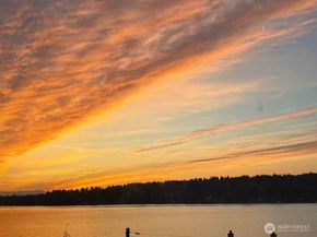 15517 Lake Shore Boulevard NE, Lake Forest Park WA 98155
