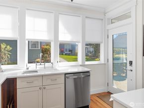 19441 1st Ave NE, Poulsbo WA 98370